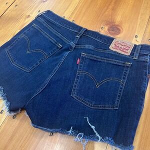 Levi's High Rise Denim Cut Off Shorts Womens Size 33 Dark Wash Raw Hem Jorts A10